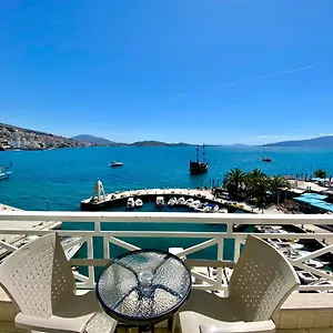 Sun N Blue Hotel Sarandë